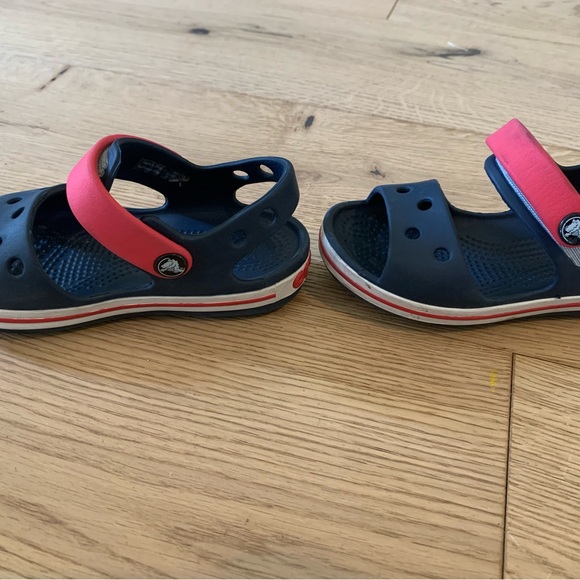 Crocs - Picture 3 of 6